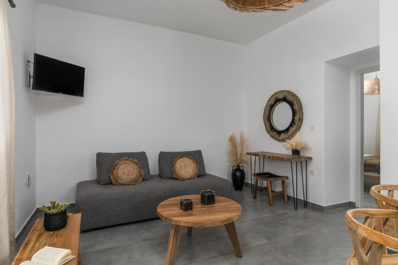 Kallia'S Suites Milos Adamantas  Екстериор снимка