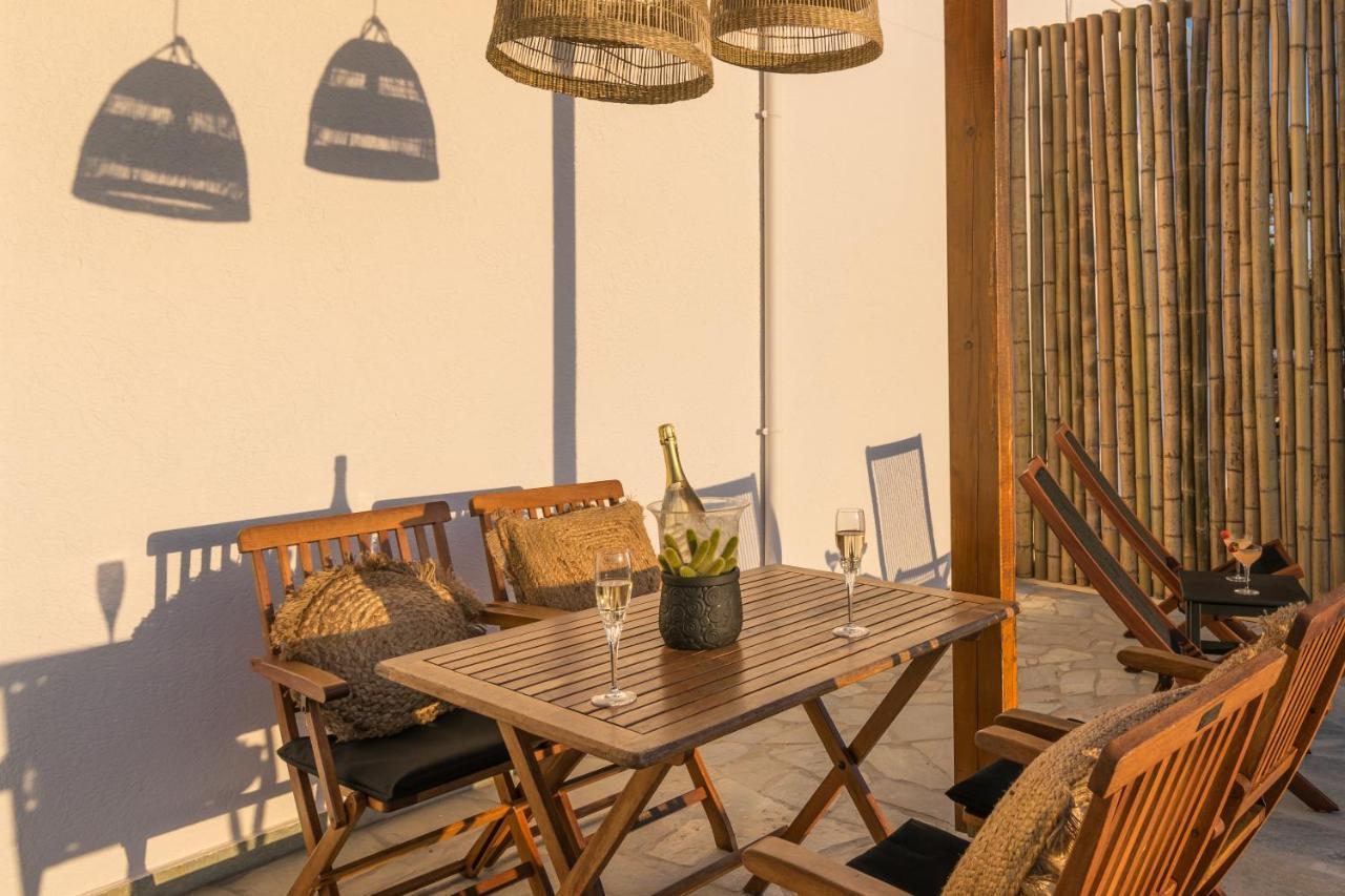 Kallia'S Suites Milos Adamantas  Екстериор снимка
