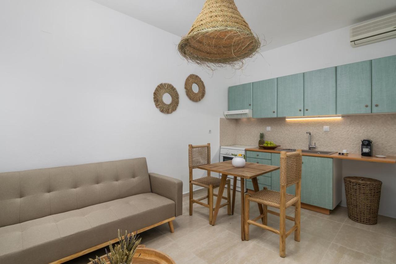 Kallia'S Suites Milos Adamantas  Екстериор снимка