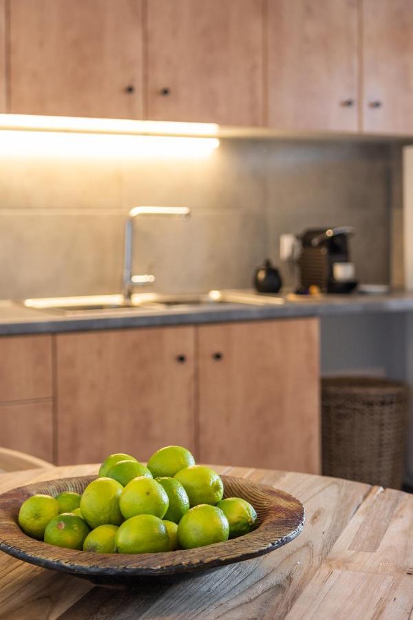 Kallia'S Suites Milos Adamantas  Екстериор снимка