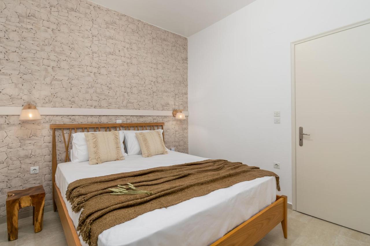 Kallia'S Suites Milos Adamantas  Екстериор снимка