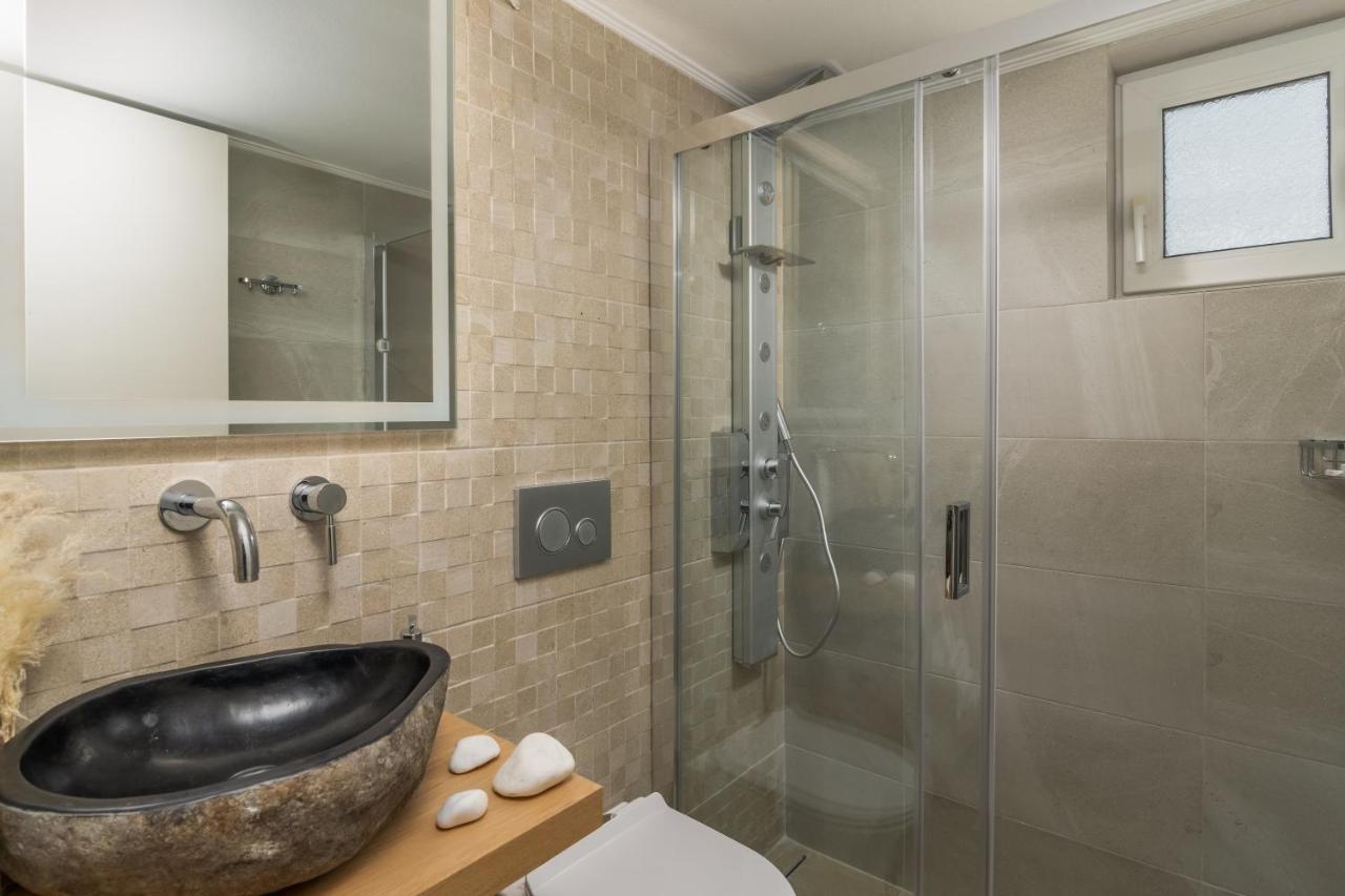 Kallia'S Suites Milos Adamantas  Екстериор снимка