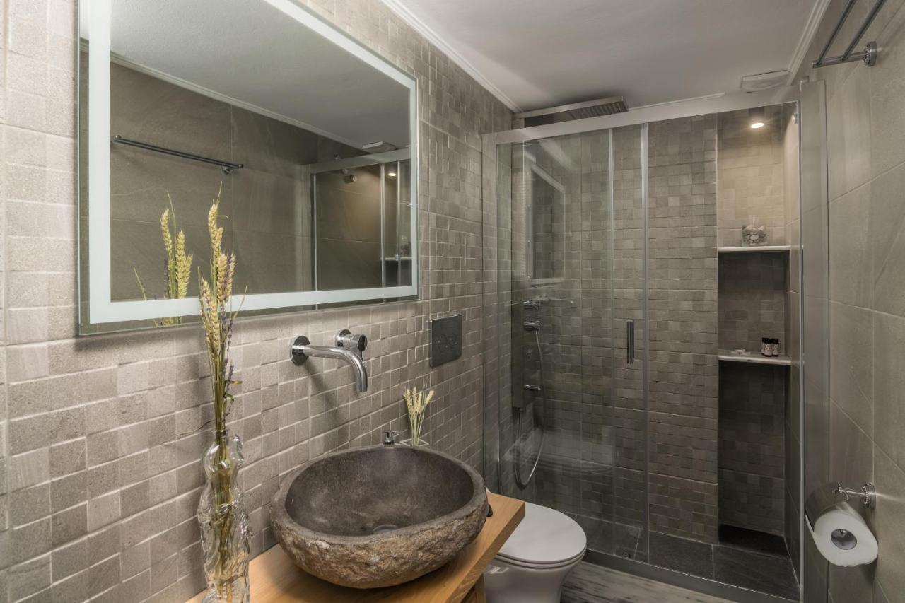 Kallia'S Suites Milos Adamantas  Екстериор снимка